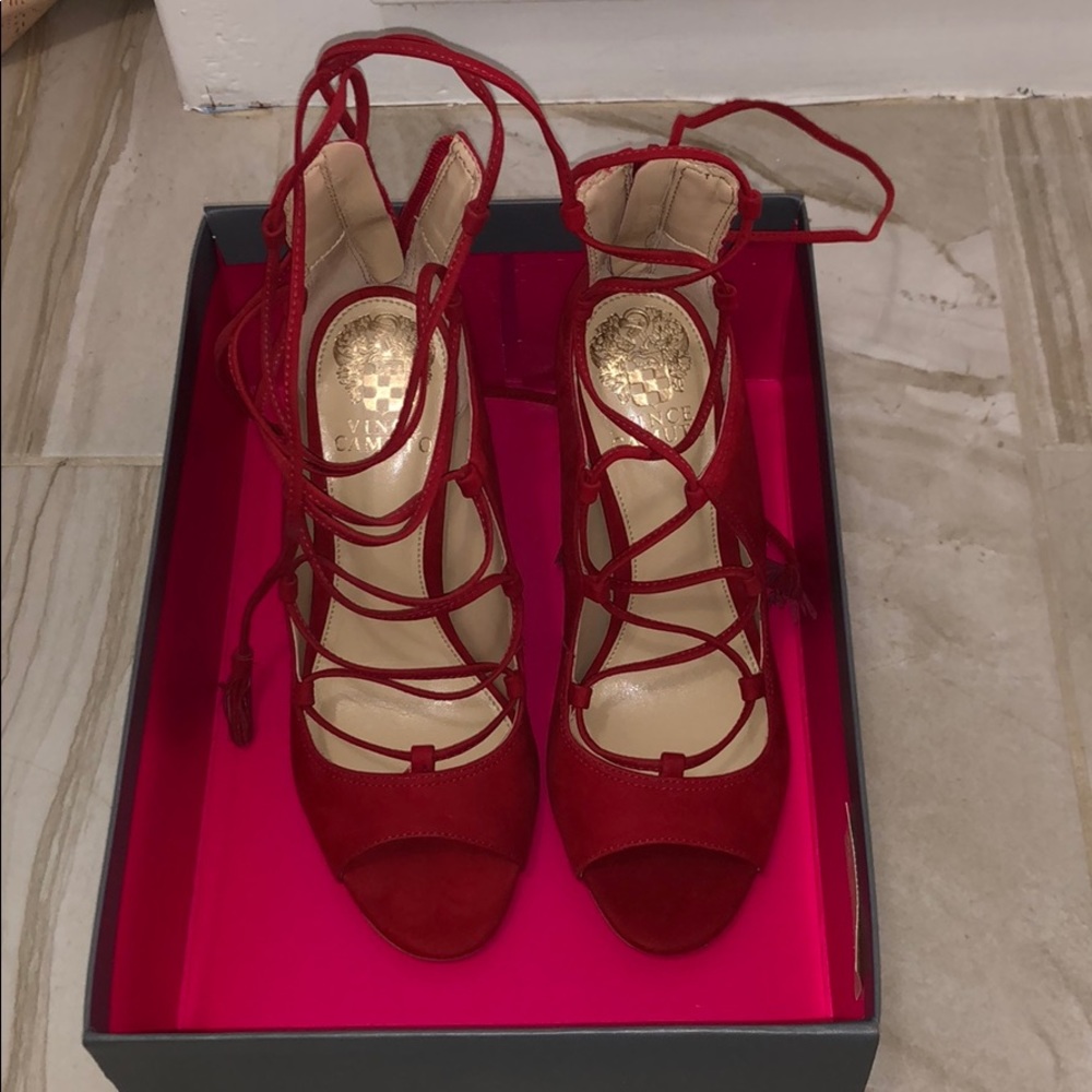 Vince Camuto Brand New Size 6
